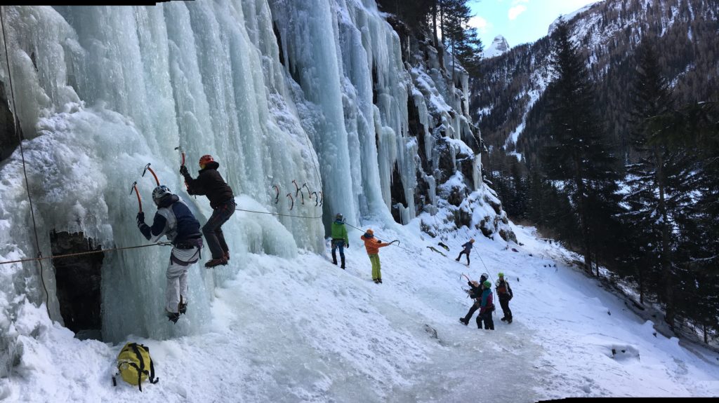 Cascate di ghiaccio - Stage Base